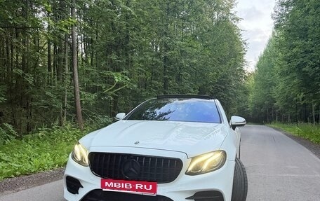 Mercedes-Benz E-Класс, 2019 год, 3 700 000 рублей, 1 фотография