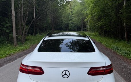 Mercedes-Benz E-Класс, 2019 год, 3 700 000 рублей, 4 фотография