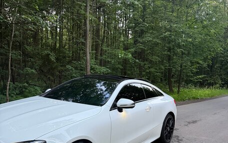 Mercedes-Benz E-Класс, 2019 год, 3 700 000 рублей, 2 фотография