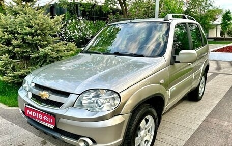 Chevrolet Niva I рестайлинг, 2009 год, 485 000 рублей, 1 фотография
