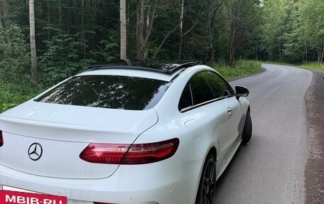 Mercedes-Benz E-Класс, 2019 год, 3 700 000 рублей, 5 фотография
