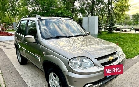 Chevrolet Niva I рестайлинг, 2009 год, 485 000 рублей, 3 фотография