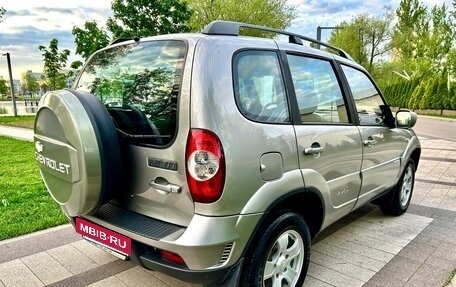 Chevrolet Niva I рестайлинг, 2009 год, 485 000 рублей, 4 фотография