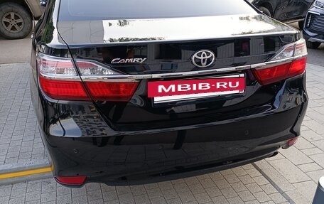 Toyota Camry, 2018 год, 2 300 000 рублей, 2 фотография