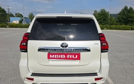 Toyota Land Cruiser Prado 150 рестайлинг 2, 2021 год, 5 650 000 рублей, 3 фотография