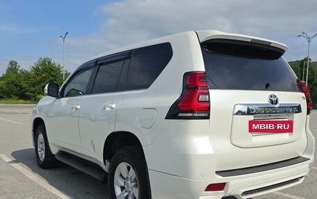 Toyota Land Cruiser Prado 150 рестайлинг 2, 2021 год, 5 650 000 рублей, 5 фотография
