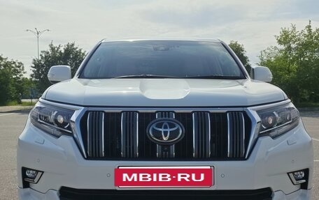 Toyota Land Cruiser Prado 150 рестайлинг 2, 2021 год, 5 650 000 рублей, 9 фотография
