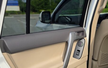 Toyota Land Cruiser Prado 150 рестайлинг 2, 2021 год, 5 650 000 рублей, 19 фотография