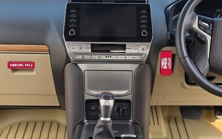 Toyota Land Cruiser Prado 150 рестайлинг 2, 2021 год, 5 650 000 рублей, 22 фотография