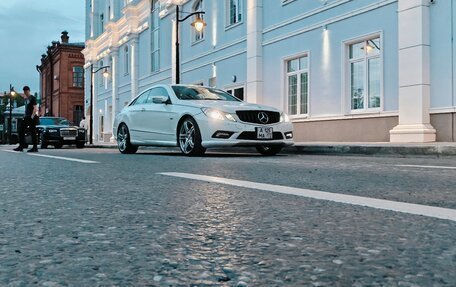 Mercedes-Benz E-Класс, 2010 год, 1 490 000 рублей, 9 фотография