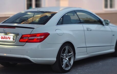 Mercedes-Benz E-Класс, 2010 год, 1 490 000 рублей, 13 фотография