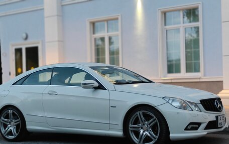 Mercedes-Benz E-Класс, 2010 год, 1 490 000 рублей, 12 фотография
