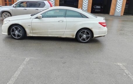 Mercedes-Benz E-Класс, 2010 год, 1 490 000 рублей, 35 фотография