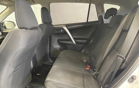 Toyota RAV4, 2018 год, 1 850 000 рублей, 8 фотография