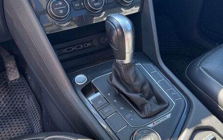 Volkswagen Tiguan II, 2018 год, 2 340 000 рублей, 18 фотография