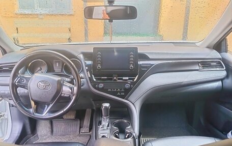 Toyota Camry, 2021 год, 2 090 000 рублей, 4 фотография