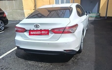Toyota Camry, 2021 год, 2 090 000 рублей, 2 фотография