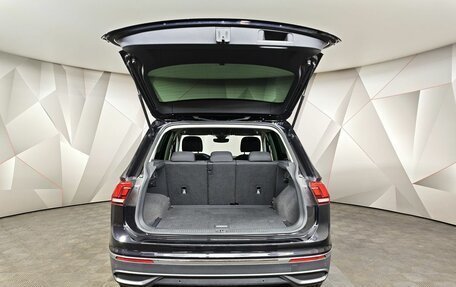 Volkswagen Tiguan II, 2022 год, 2 745 000 рублей, 12 фотография