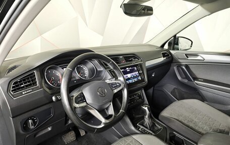 Volkswagen Tiguan II, 2022 год, 2 745 000 рублей, 19 фотография
