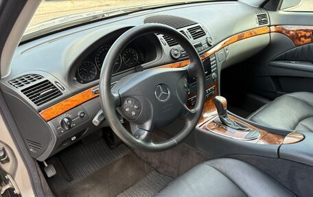 Mercedes-Benz E-Класс, 2003 год, 1 650 000 рублей, 3 фотография