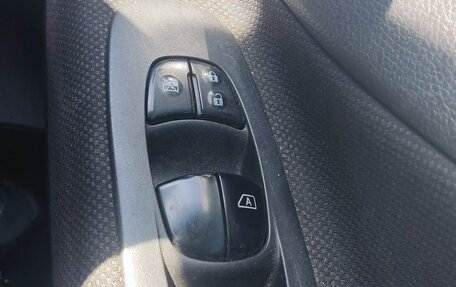 Nissan Serena IV, 2014 год, 1 690 000 рублей, 18 фотография