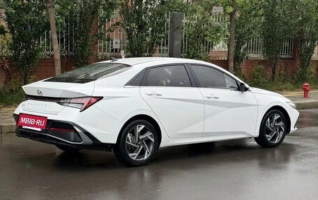 Hyundai Elantra, 2024 год, 1 400 000 рублей, 3 фотография