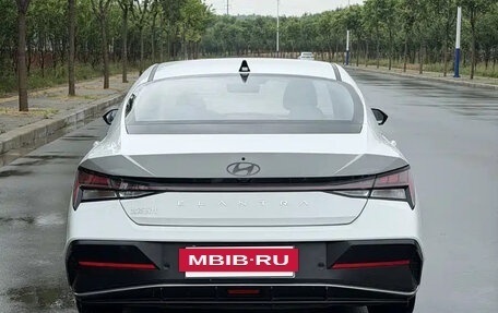 Hyundai Elantra, 2024 год, 1 400 000 рублей, 4 фотография