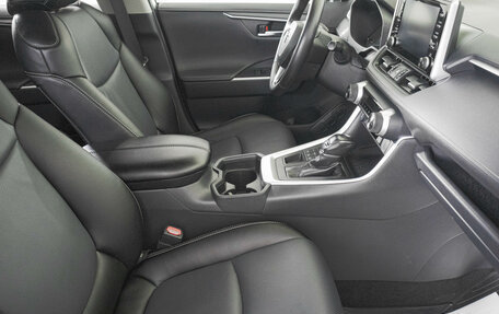 Toyota RAV4, 2019 год, 2 939 000 рублей, 12 фотография