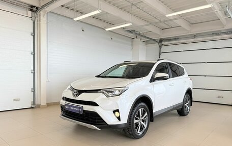 Toyota RAV4, 2018 год, 2 749 900 рублей, 2 фотография