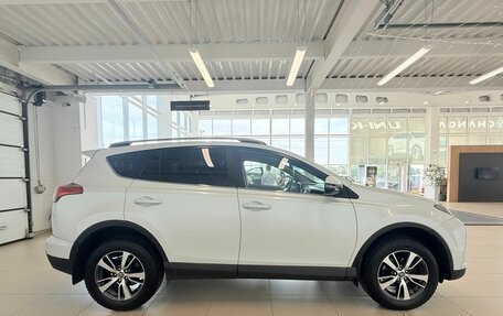 Toyota RAV4, 2018 год, 2 749 900 рублей, 7 фотография