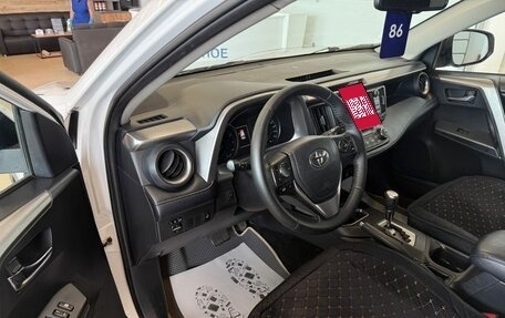 Toyota RAV4, 2018 год, 2 749 900 рублей, 10 фотография