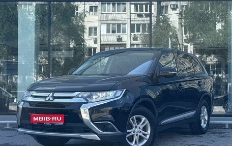 Mitsubishi Outlander III рестайлинг 3, 2015 год, 1 550 000 рублей, 1 фотография