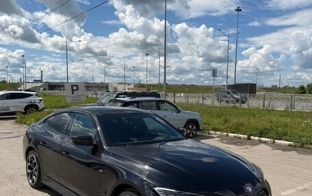 BMW i4, 2022 год, 2 400 000 рублей, 6 фотография
