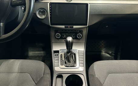 Volkswagen Passat B7, 2011 год, 995 000 рублей, 13 фотография