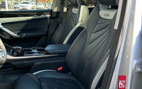 Geely Atlas, 2023 год, 2 750 000 рублей, 10 фотография