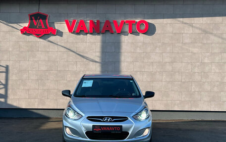 Hyundai Solaris II рестайлинг, 2012 год, 820 000 рублей, 2 фотография