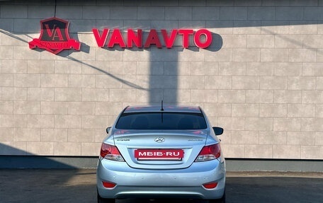 Hyundai Solaris II рестайлинг, 2012 год, 820 000 рублей, 6 фотография