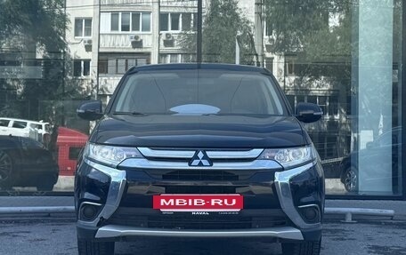 Mitsubishi Outlander III рестайлинг 3, 2015 год, 1 550 000 рублей, 2 фотография