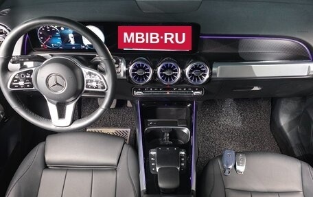 Mercedes-Benz GLB, 2022 год, 3 048 000 рублей, 8 фотография