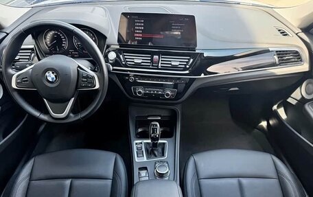 BMW 1 серия, 2023 год, 1 685 000 рублей, 12 фотография