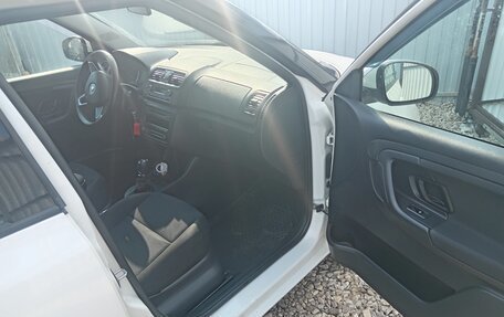Skoda Fabia II, 2014 год, 900 000 рублей, 6 фотография