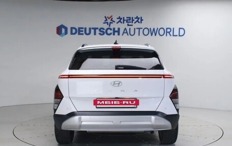 Hyundai Kona, 2023 год, 1 800 000 рублей, 4 фотография