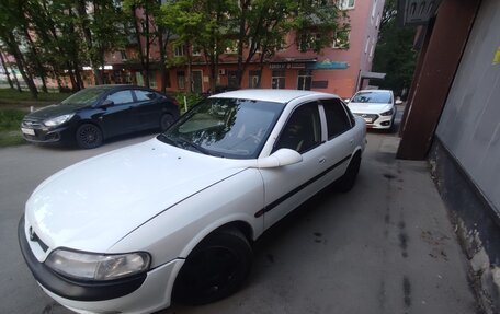 Opel Vectra B рестайлинг, 1998 год, 246 000 рублей, 1 фотография
