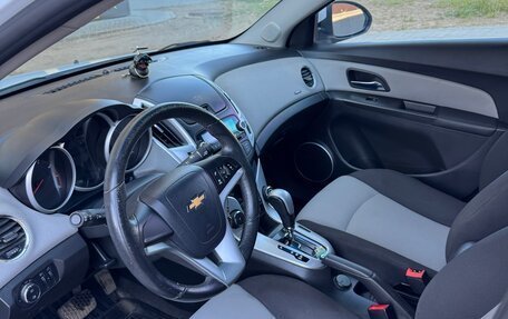 Chevrolet Cruze II, 2014 год, 999 999 рублей, 8 фотография