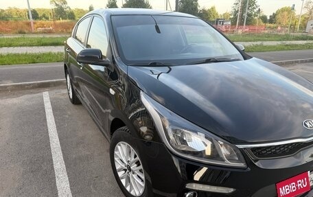 KIA Rio IV, 2018 год, 1 095 000 рублей, 3 фотография