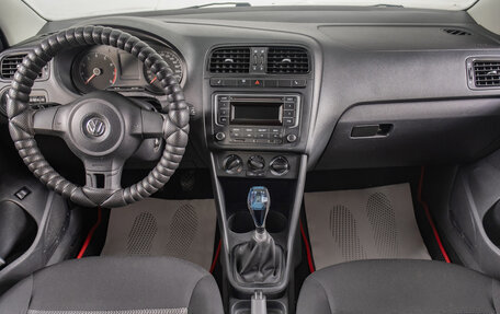 Volkswagen Polo VI (EU Market), 2015 год, 899 000 рублей, 11 фотография