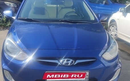 Hyundai Solaris II рестайлинг, 2013 год, 720 000 рублей, 5 фотография