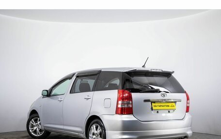 Toyota Wish II, 2005 год, 679 000 рублей, 6 фотография
