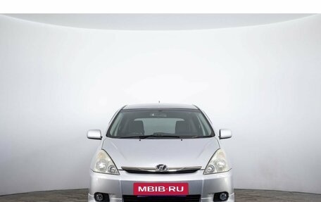 Toyota Wish II, 2005 год, 679 000 рублей, 2 фотография