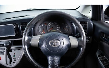 Toyota Wish II, 2005 год, 679 000 рублей, 14 фотография